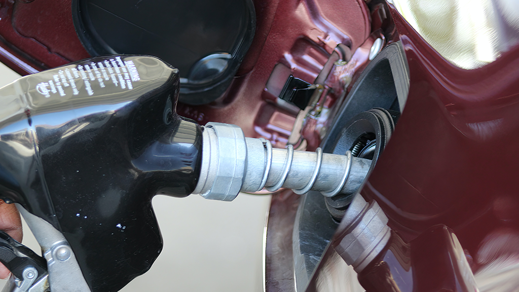 U.S. Drivers Warned of Potential $1 Per Gallon Gasoline Spike