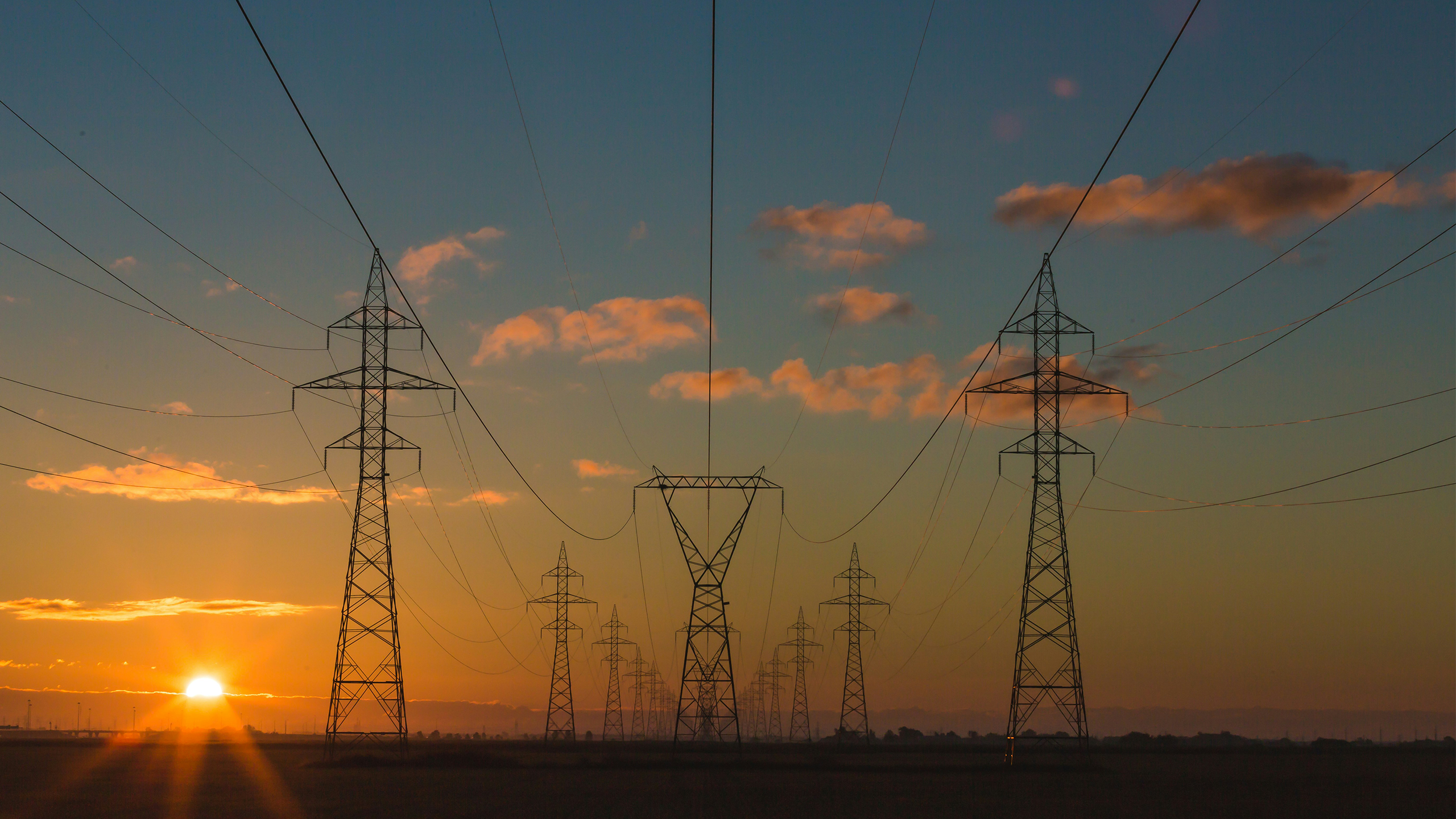 Texas Power Prices Surge 1,600% Amid Spring Heat Wave